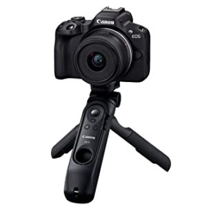 Canon EOS R50 Creator Kit, Black – Mirrorless camera for creators, shooting stills and videos with an ultra-compact lens, also perfect for vloggers and live streamers