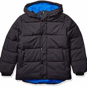 Amazon Essentials Boys' Heavyweight Hooded Puffer Jacket, Black, 10 Years